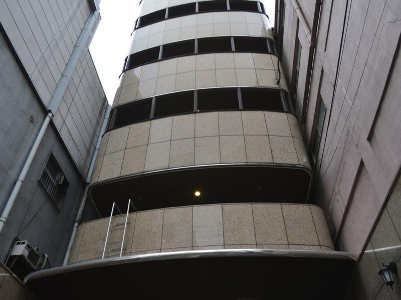 B&S Eco Cube Shinsaibashi Hotel Осака Екстериор снимка