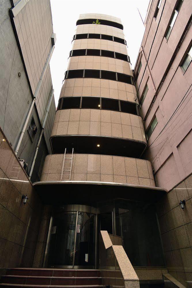 B&S Eco Cube Shinsaibashi Hotel Осака Екстериор снимка