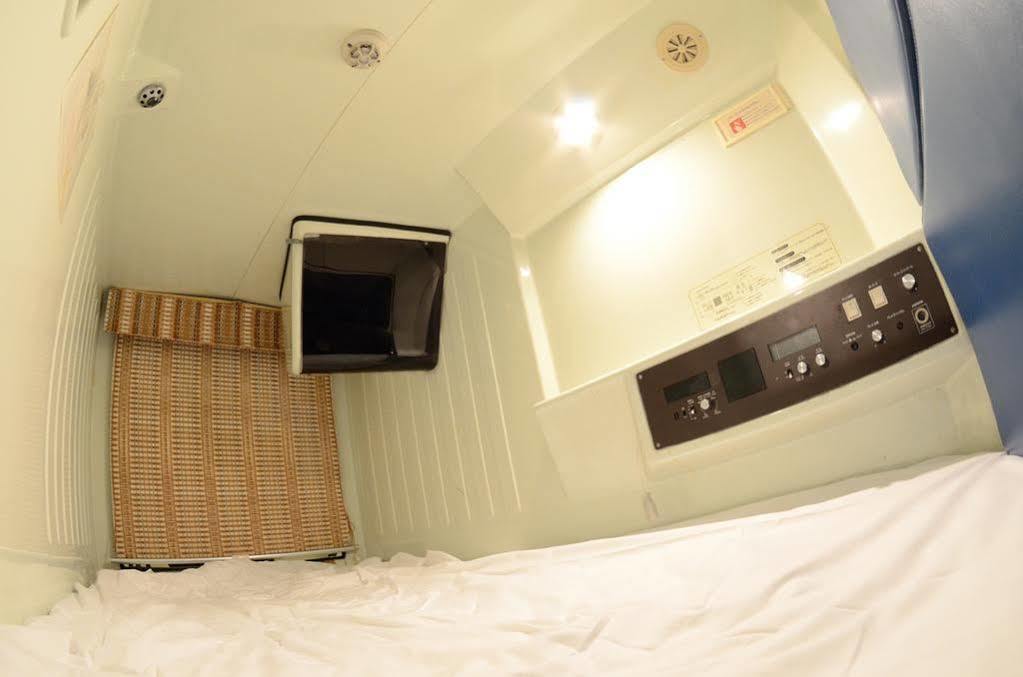 B&S Eco Cube Shinsaibashi Hotel Осака Екстериор снимка