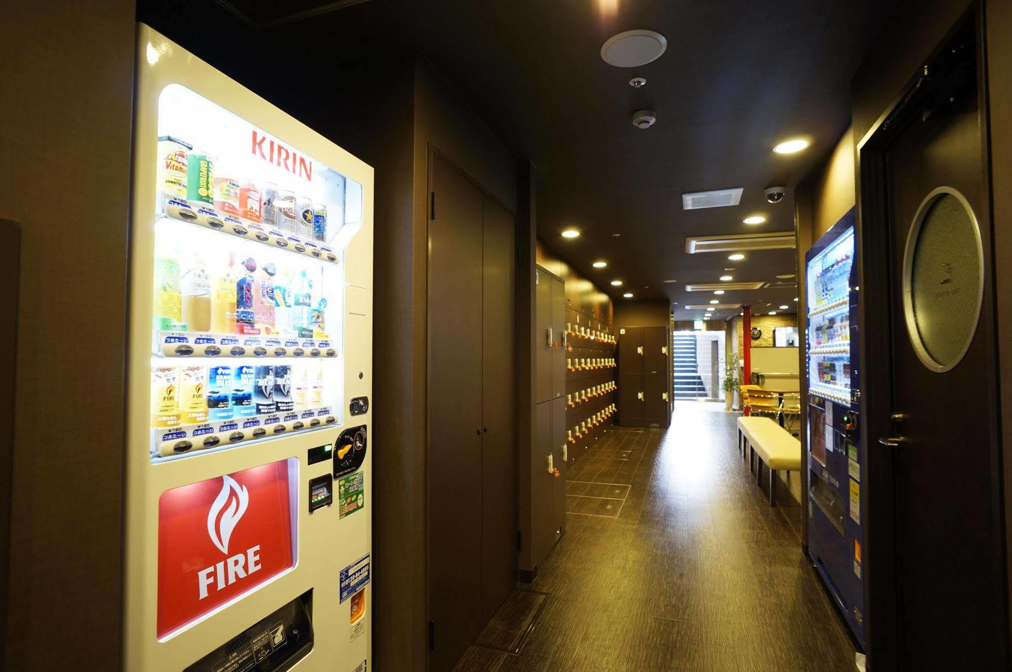 B&S Eco Cube Shinsaibashi Hotel Осака Екстериор снимка